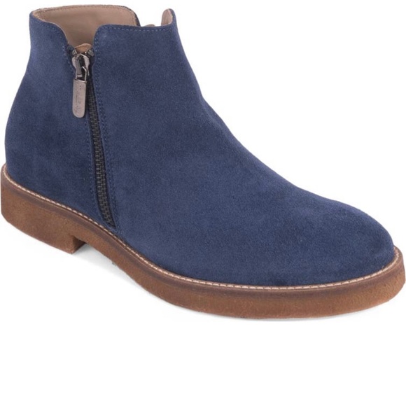 italeau Shoes - NWOT Italeau Foliana Waterproof Bootie